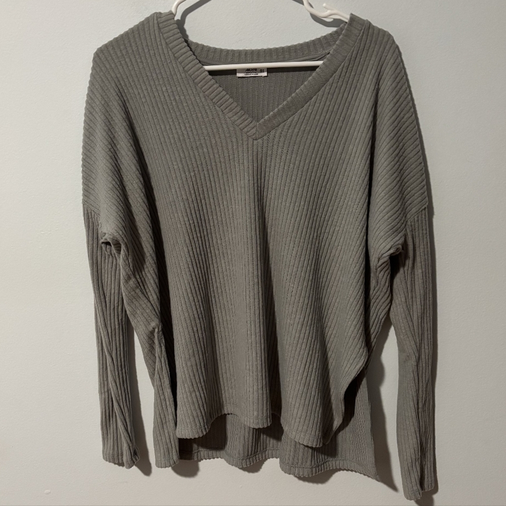 Ardene Gray V-Neck Ribbed Long Sleeve Sweater Size XS - S